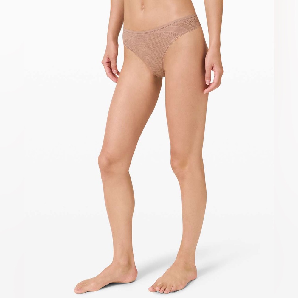 Lululemon Awake to Lace Thong size XS/TP